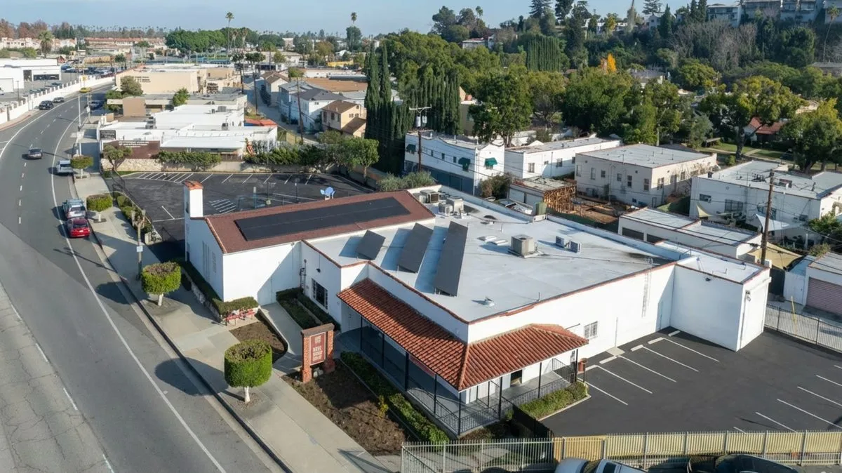 Street view of South Pasadena Animal Hospital veterinary clinic at 3116 W Main St, Alhambra